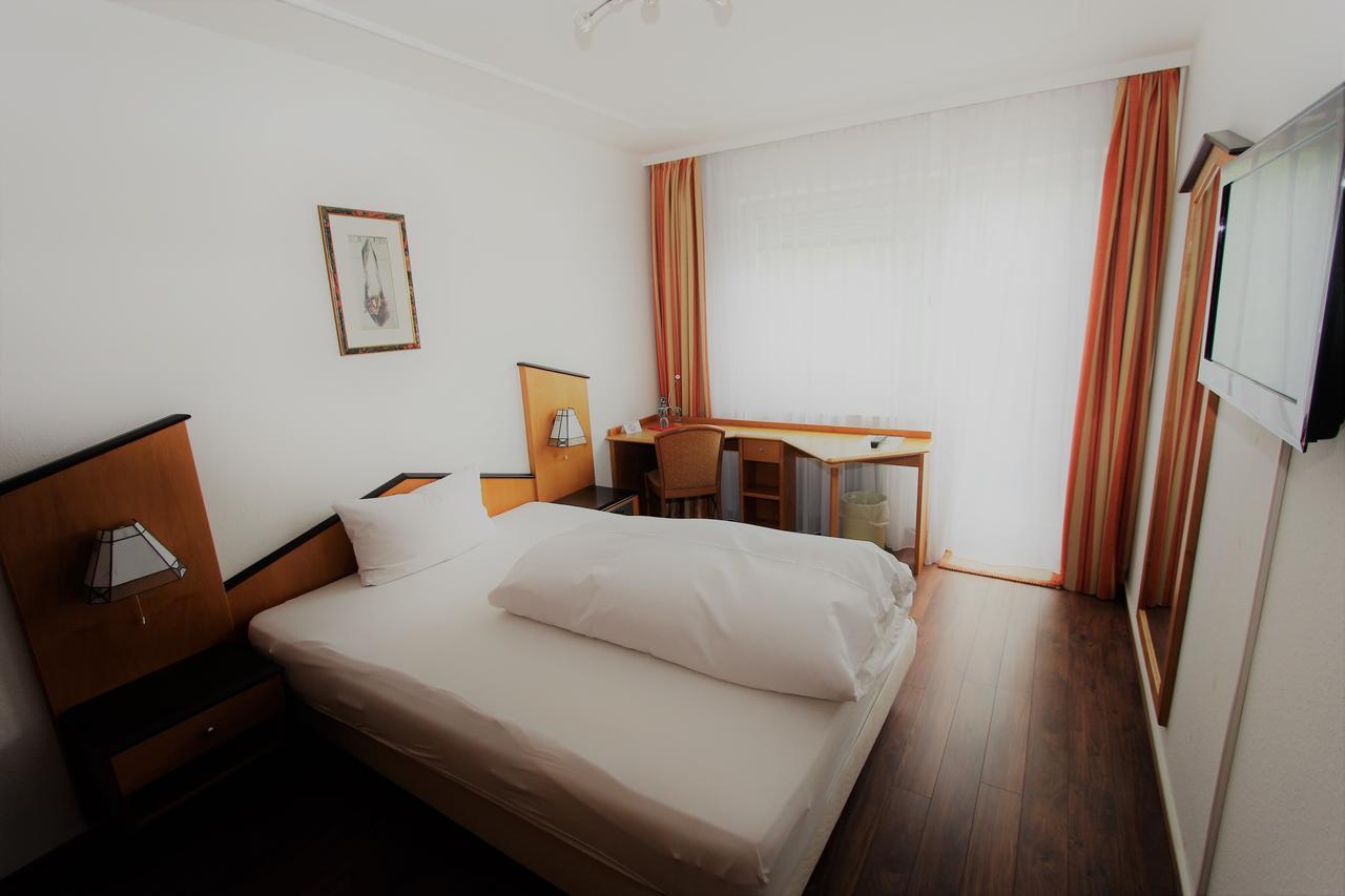 Gaestehaus Am Kurpark Филлинген-Швеннинген Экстерьер фото